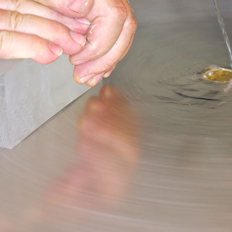 grinding glass with an electroplated diamond disk